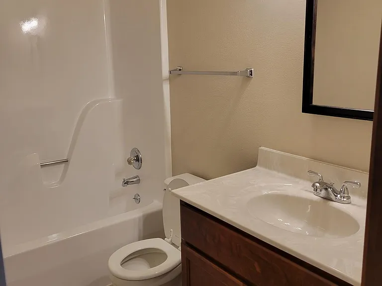 32 Manor Dr #32 — Photo 11