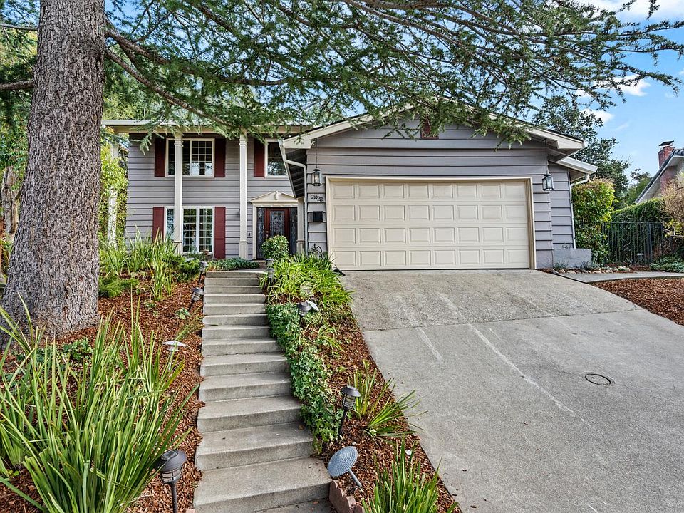 1st image of 21928 Oakdell Pl