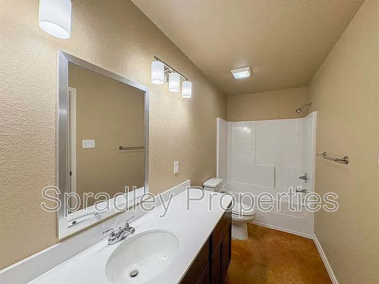 1013A Kerr Ct — Photo 11