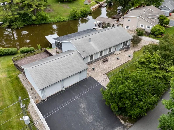 11016 N Landing Rd, Monticello, IN 47960