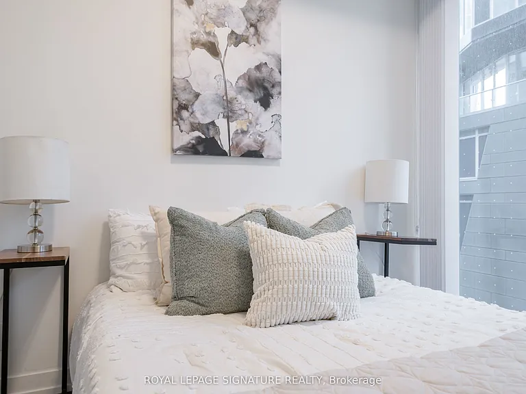 60 Shuter St #203 — Photo 14