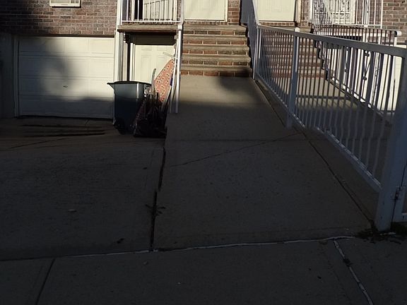 4th image of 10845 172nd St #2