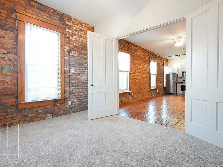 880 Hamlet St. — Photo 19