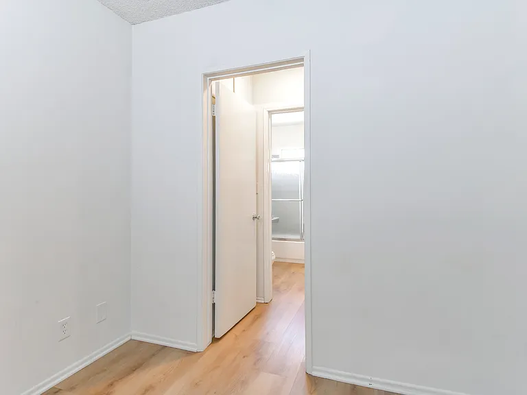 657 Milford St #10 — Photo 11