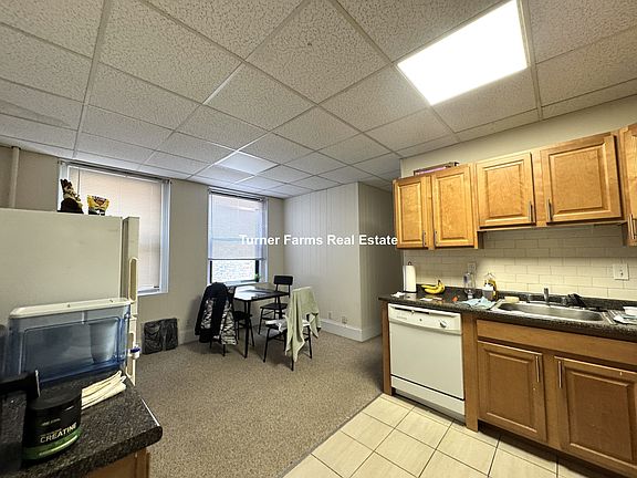 5th image of 439A Cambridge St #23