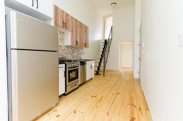 Rented by Nooklyn NYC LLC | media 21