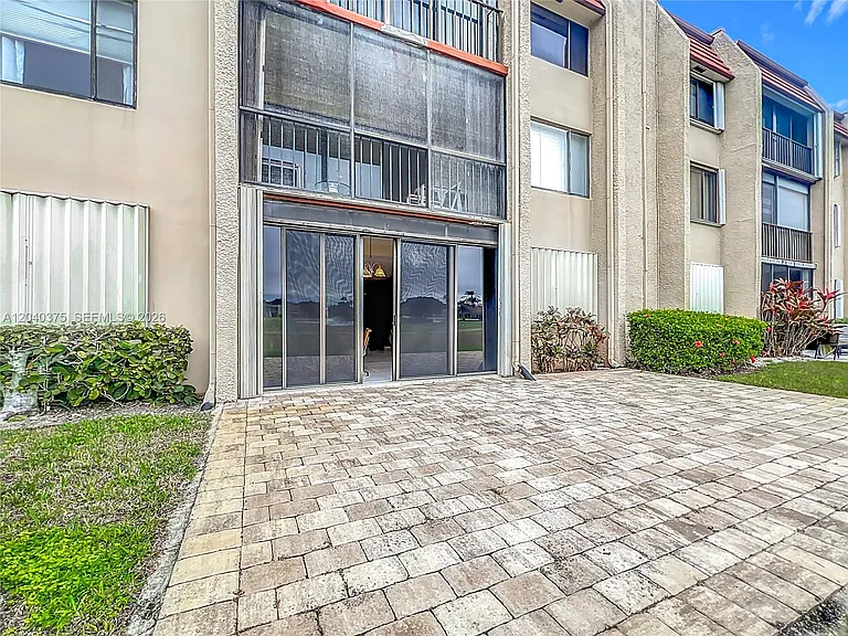 4545 Luxemburg Ct #103 — Photo 39
