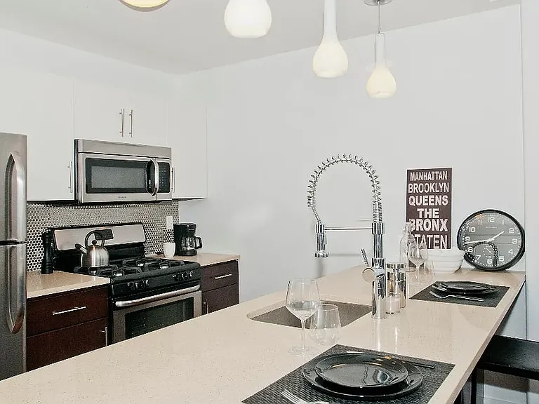 80 Meserole St #4F — Photo 3