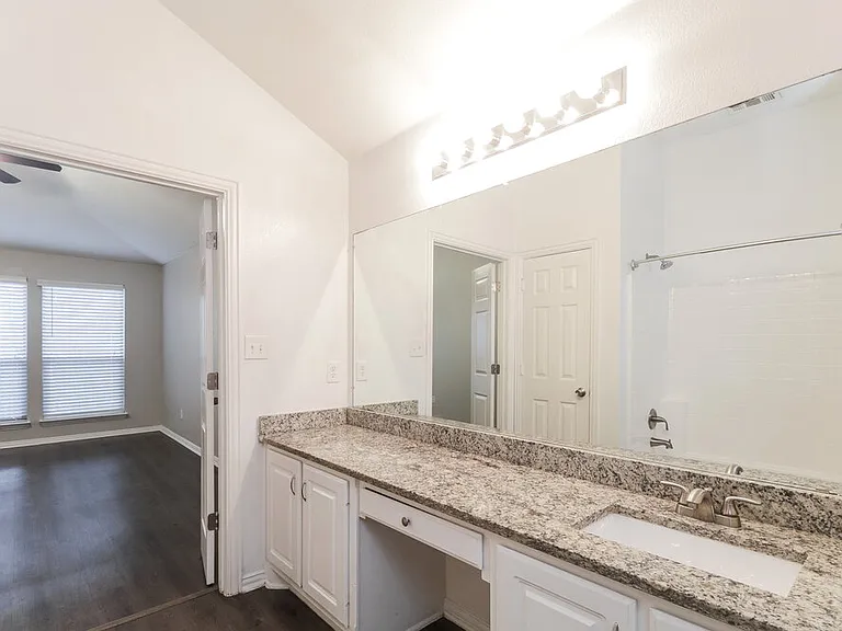 9308 Cynthia Ct — Photo 17