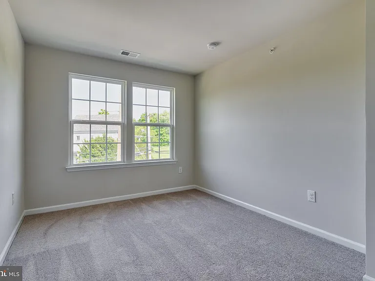 124 Bishop Way — Photo 16