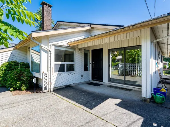 6094 Walker Ave, Burnaby, BC V5E 3B4