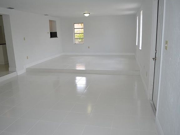 5th image of 1051 NW 136th St