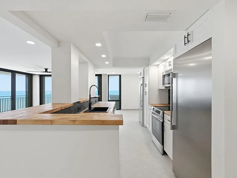 5460 N Ocean Dr #6A — Photo 32