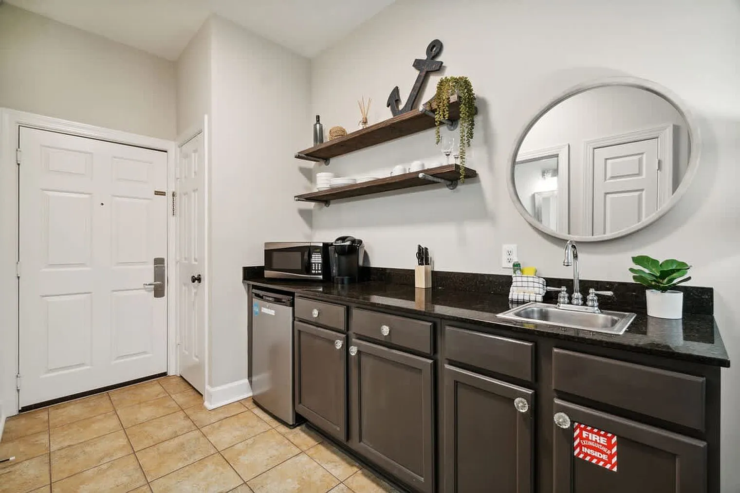 Studio, 1.0 bath, 322 sqft, $1,790 — Photo 3