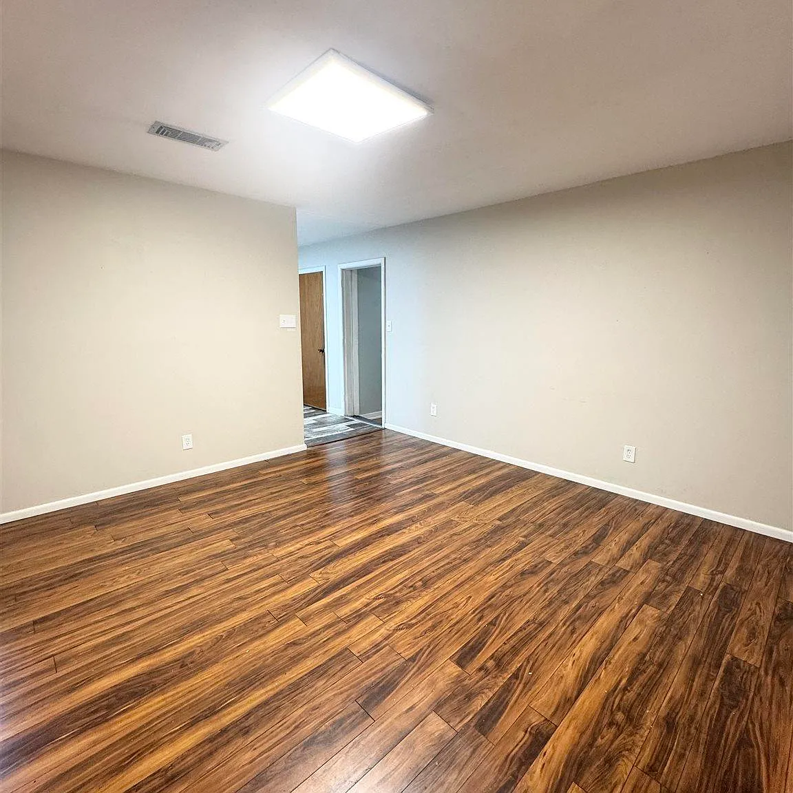 3 bed, 1252 sqft, $1,600 — Photo 3