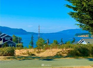 3901 W 3rd St, Anacortes, WA 98221