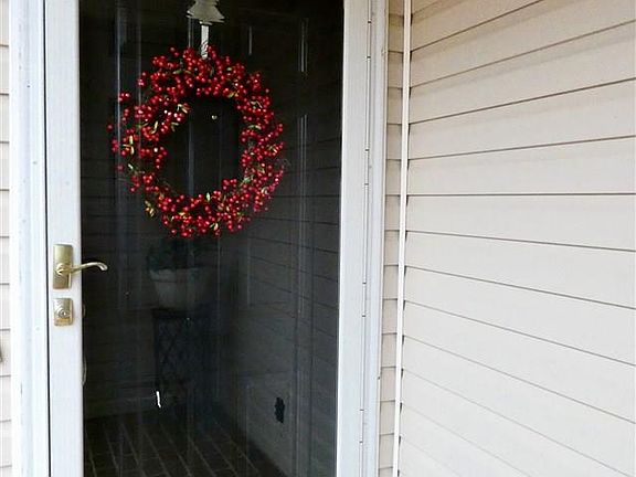 2nd image of 23 Arbours West Ln