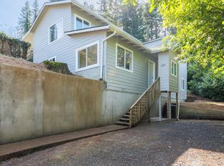177 NW 6th St, Toledo, OR 97391