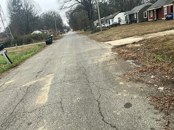 4th image of 1969 Dupont Ave