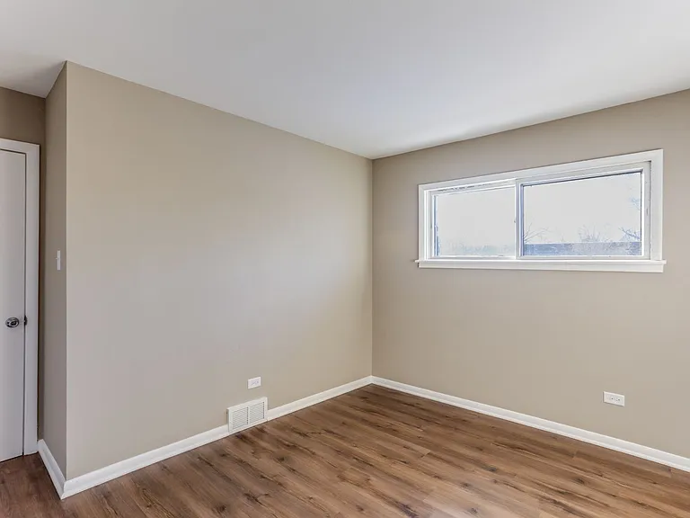 480 North Ave — Photo 8