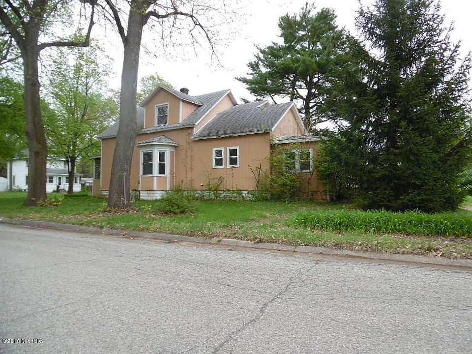 1st image of 202 Bradley St