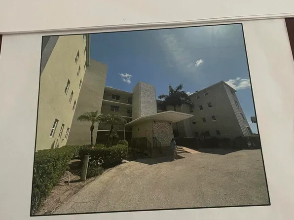 710 NE 7th Street #303, Boynton Beach, FL 33435