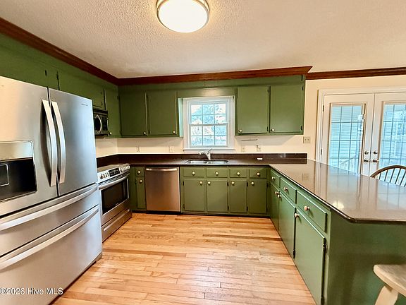 5th image of 2211 Kathleen Drive