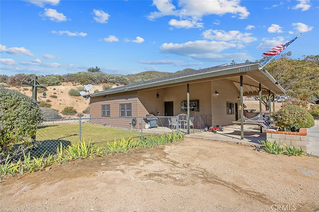 11551 Lonesome Valley Rd photo 1