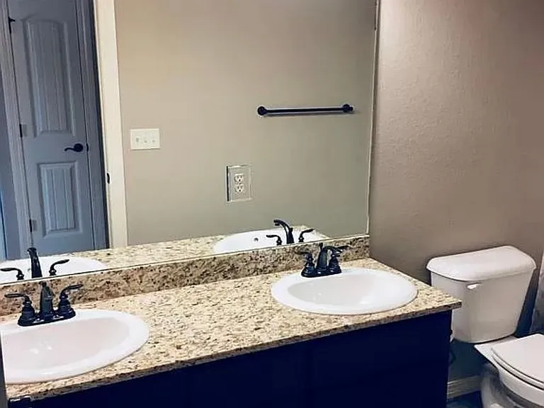 2662 N Arroyo Ave — Photo 12