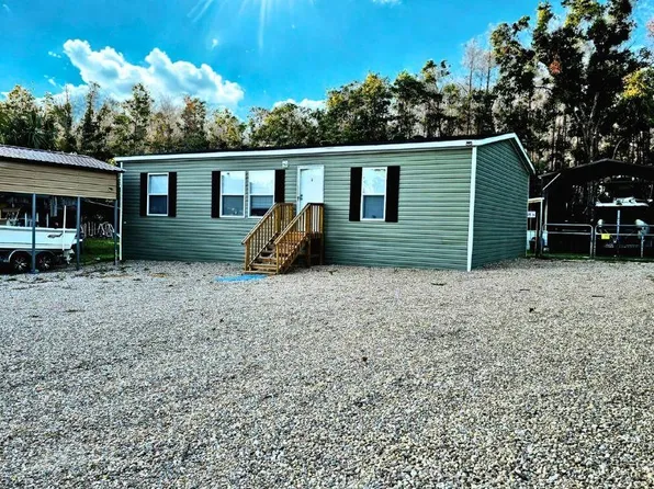 1121 Vaughn Ln NE, Steinhatchee, FL 32359