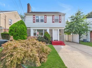 12 Bernhard St, Hempstead, NY 11550