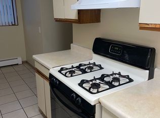 2200 Lewis Ave APT 102, Zion, IL 60099