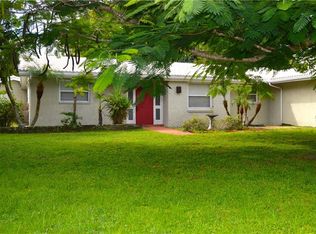 1811 Brookhaven Dr, Sarasota, FL 34239