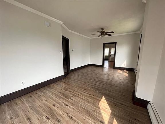 2nd image of 725 S Broadway