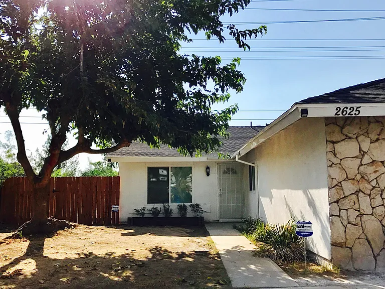 2625 Baltic Ave — Photo 33