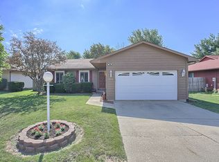 702 Compton Ave, Champaign, IL 61822