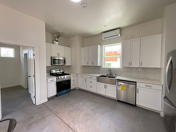 All 2022 appliances (including new LG washer & dryer!)