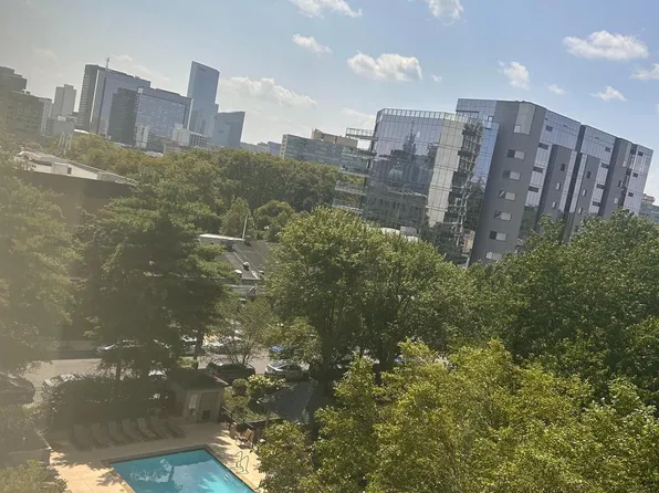 2001 Hamilton St APT 425, Philadelphia, PA 19130