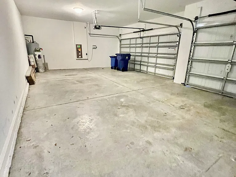 7942 Roma Dune Dr — Photo 32