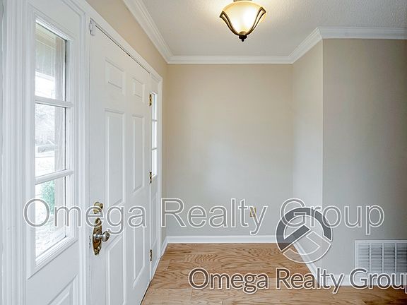 5th image of 6025 Forest Grove Ct