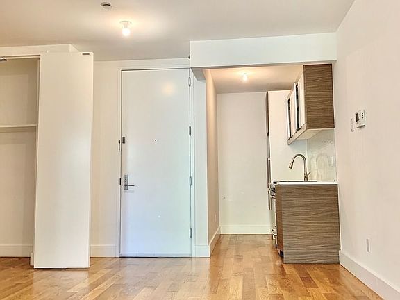 5th image of 106 Meserole St #3M