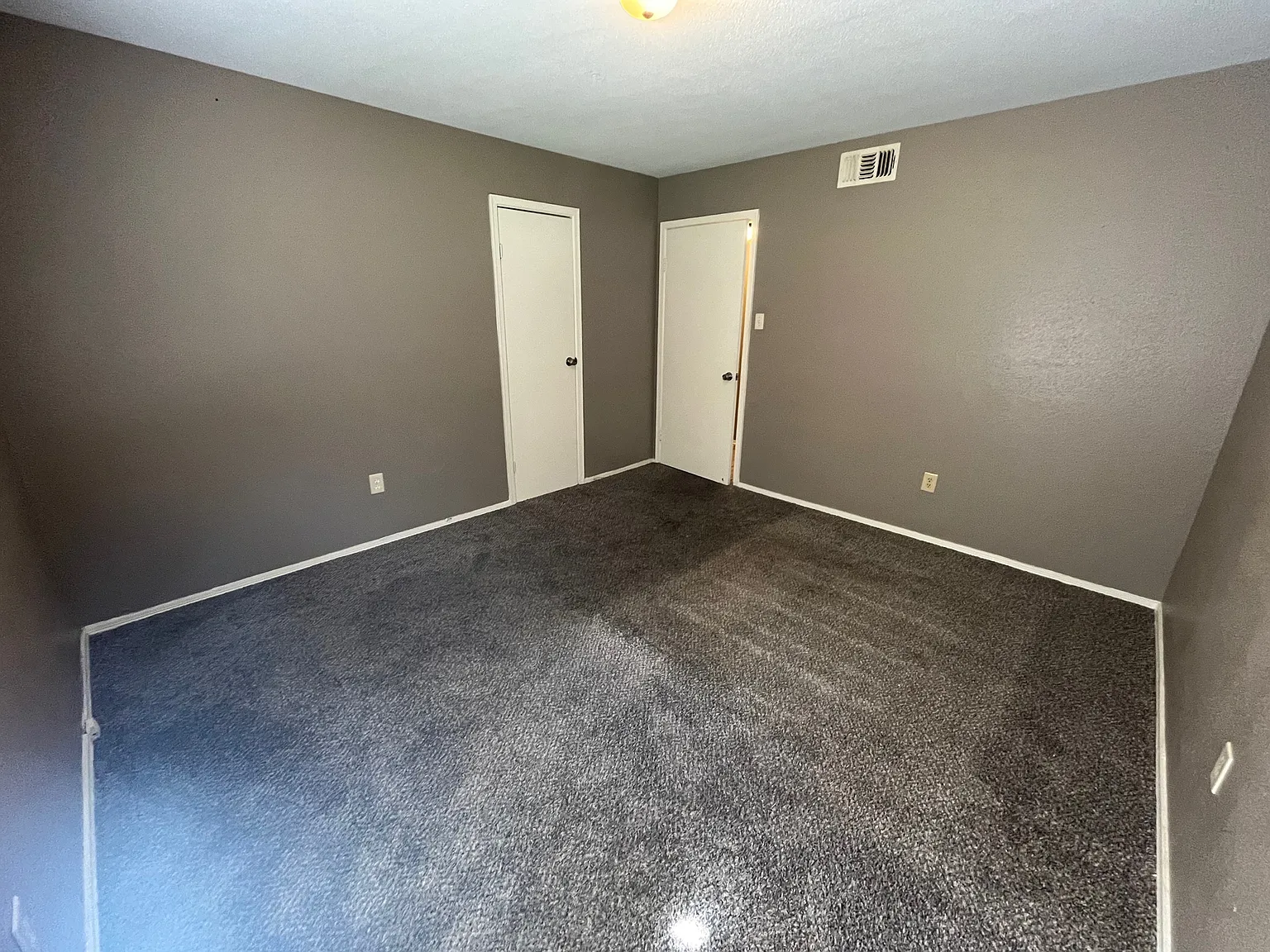 Thompson Apt — Photo 4
