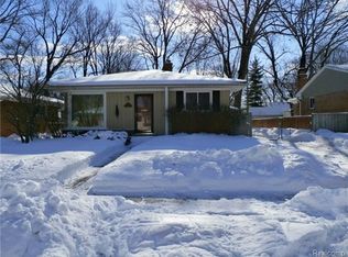 614 Fairway Dr, Royal Oak, MI 48073