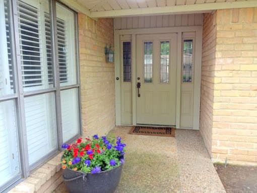 2nd image of 109 Henry Dr