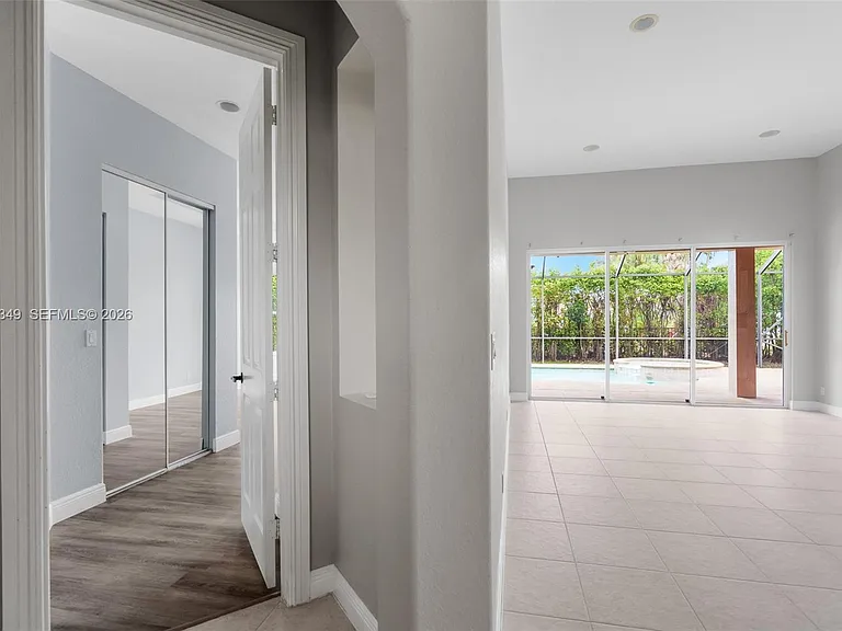 10635 NW 61st Ct — Photo 30