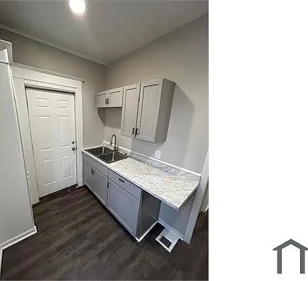 836 Sherman St SE #1 — Photo 6
