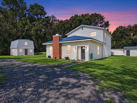 2nd image of 44259 Artesian Blvd
