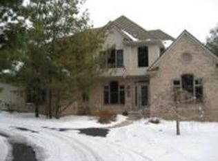 9326 Foley Xing, Fenton, MI 48430