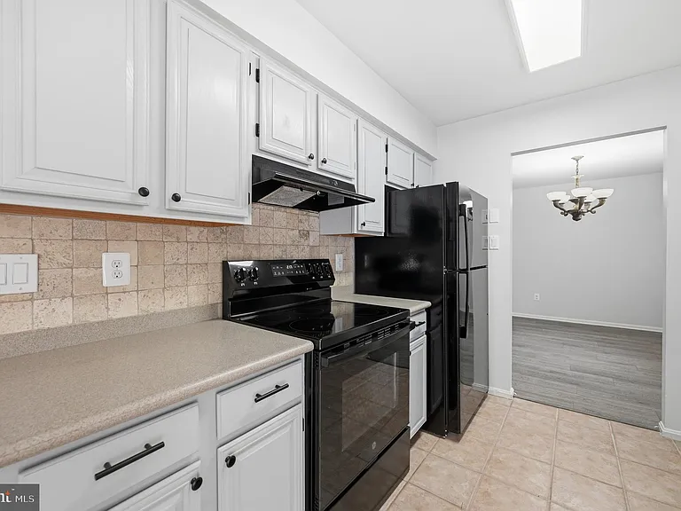 10609 Oxford Ct — Photo 21