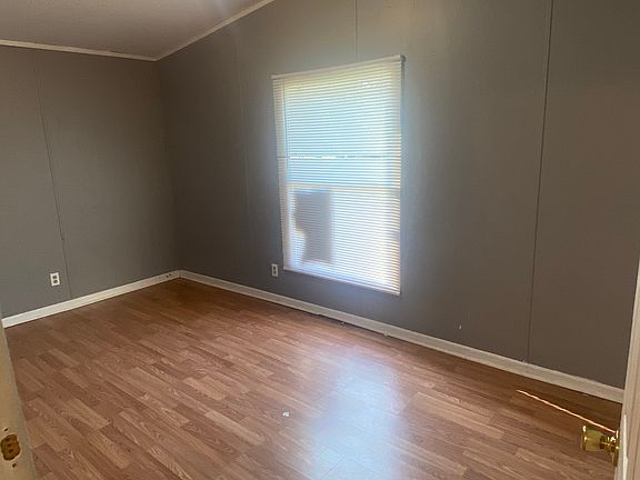 5th image of 324 Willett Ln